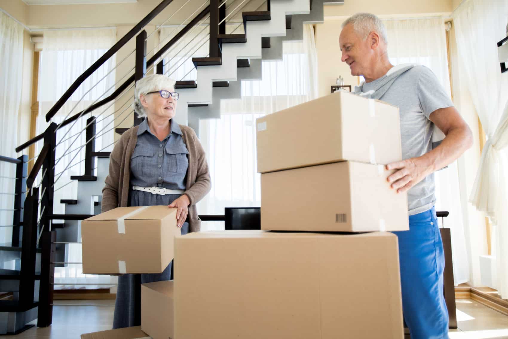Transitioning to Assisted Living in Sunrise: Essential Tips for a Smooth Move and New Beginnings